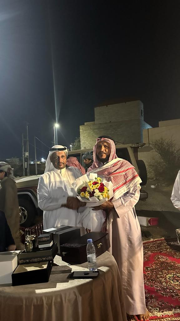 تكريم “جبريل القاحطي ” بمناسبة تقاعده بعد خدمة دامت لاكثر من 22 عامآ