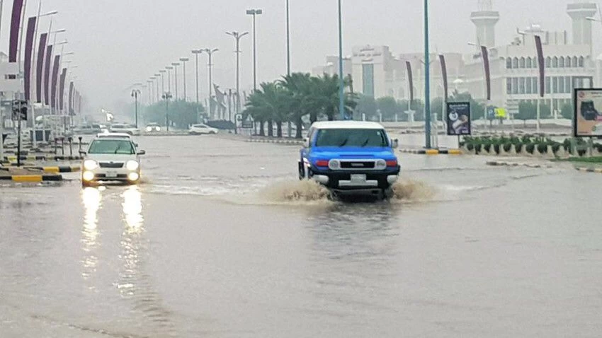 "الأرصاد": استمرارُ هطولِ الأمطار الرعدية (الربيعية) على معظم مناطق المملكة