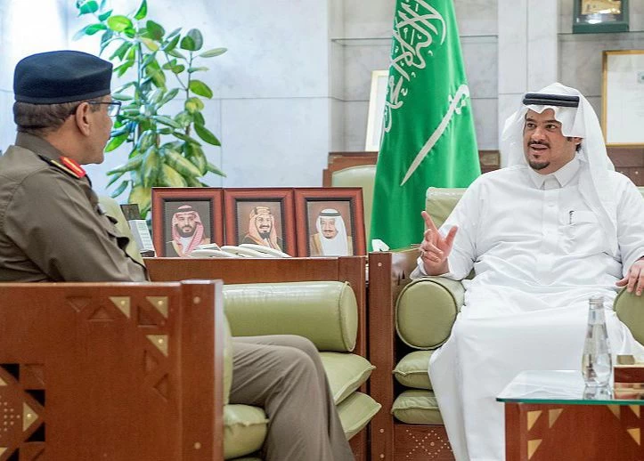 سمو نائب أمير الرياض يستقبل مدير شرطة المنطقة