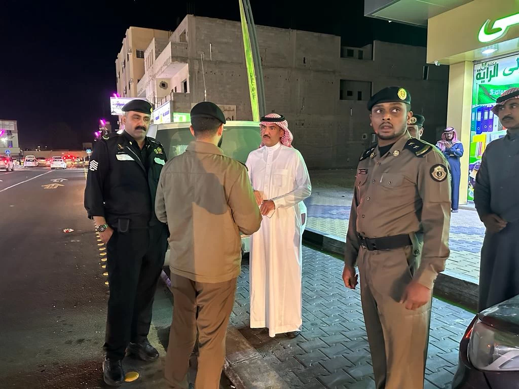محافظ القريات المكلف يتفقد الأسواق الرئيسية بالمحافظة 