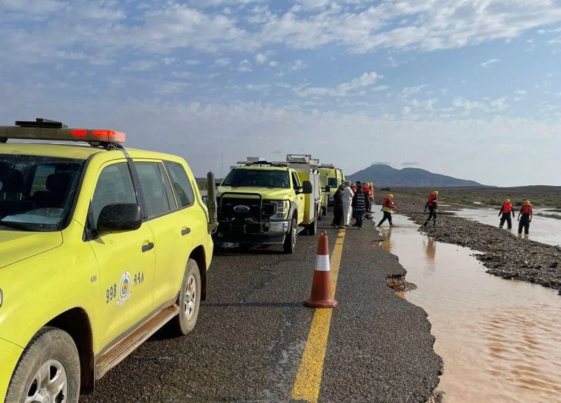 مدني القصيم ينتشل (3) أطفال غرقوا في وادي أبو رمث