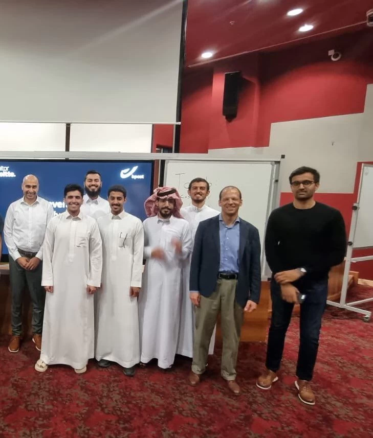 4 طلاب سعوديون يصلون للمرحلة النهائية لمسابقة الاستشارات الاستراتيجية العالمية