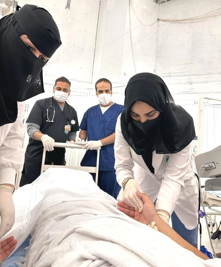 إنقاذ حياة معتمر مصري توقف قلبه مرتين لمدة 27 دقيقة