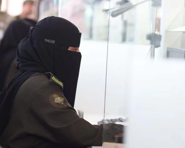 الجوازات تواصل إنهاء إجراءات القادمين من جمهورية السودان عبر عمليات الإجلاء