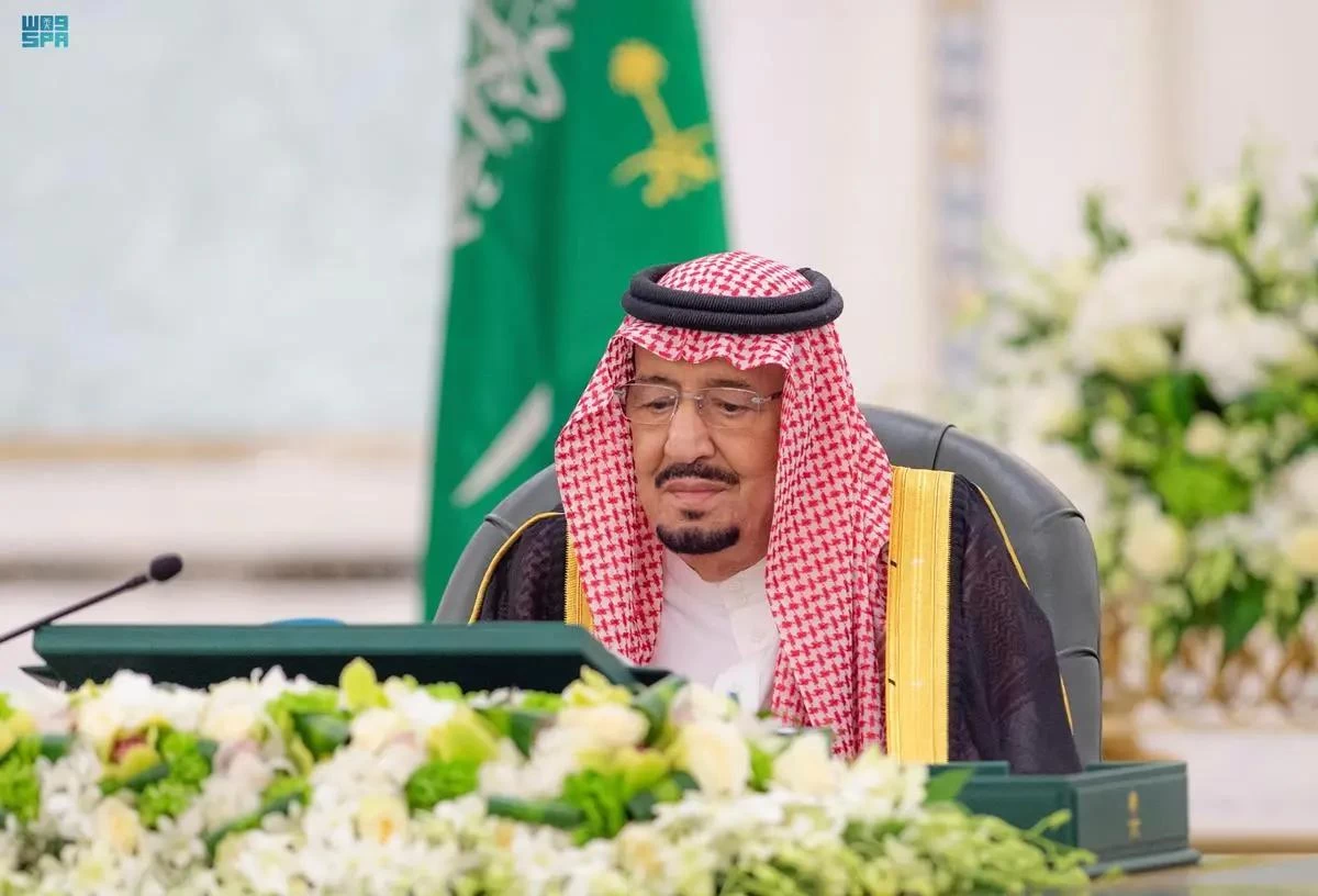 خادم الحرمين الشريفين يرأس جلسة مجلس الوزراء