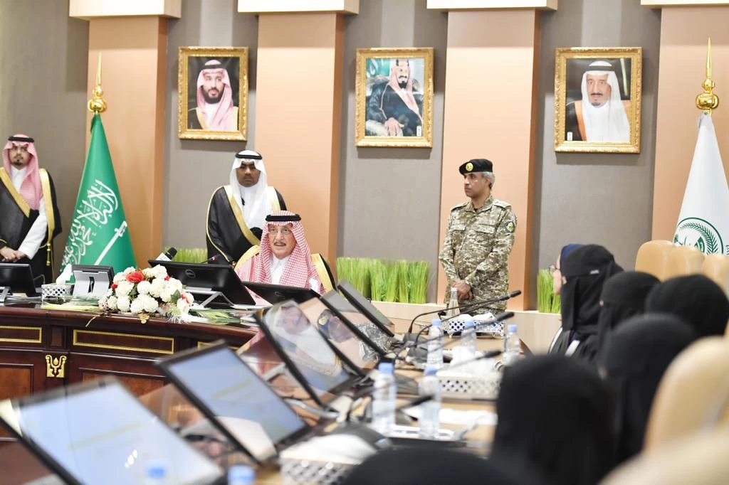 سمو أمير منطقة جازان يرأس الجلسة الأولى لمجلس شباب المنطقة 