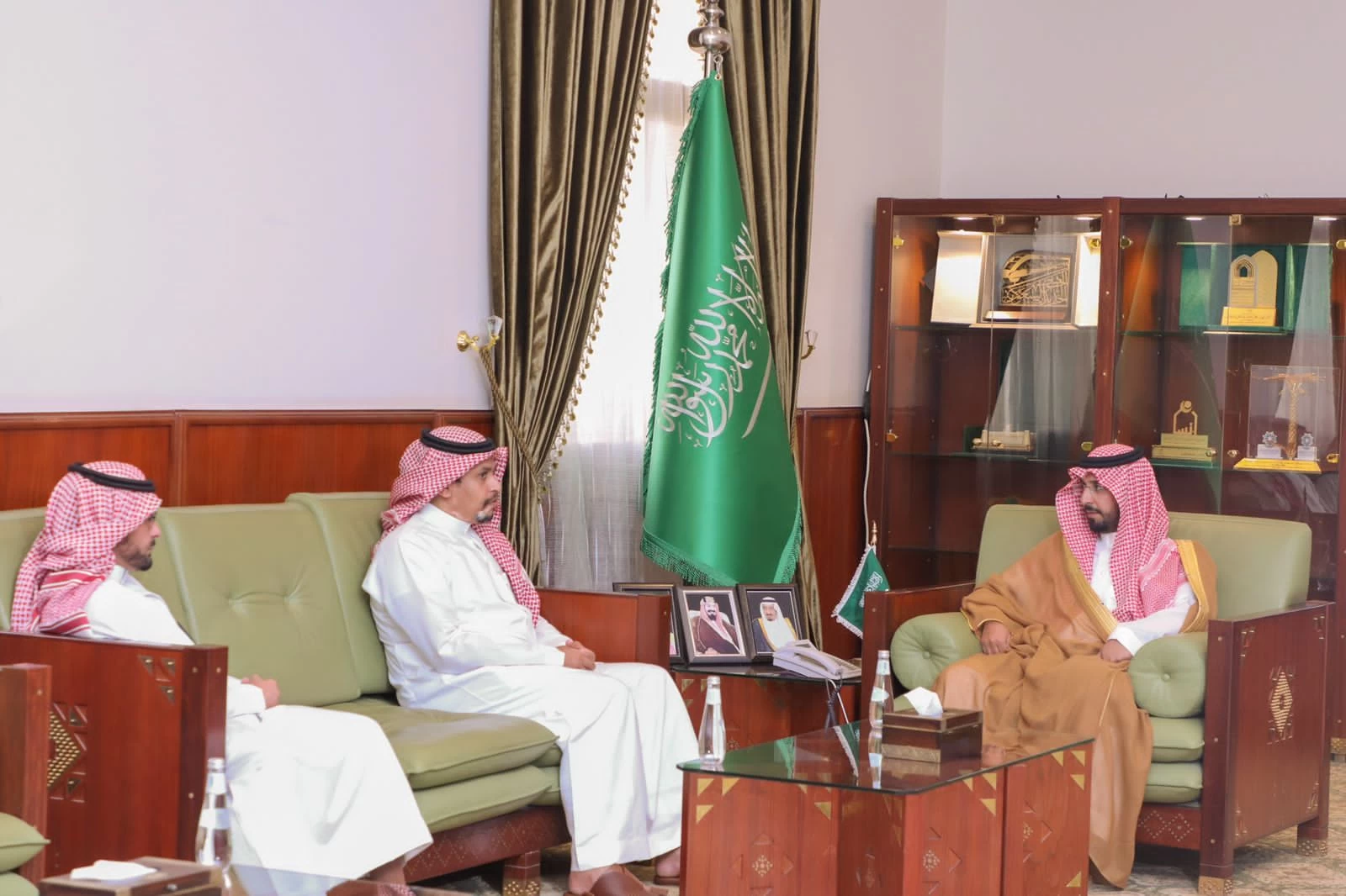 سمو محافظ الخرج يستقبل مدير عام التعليم بمنطقة الرياض 