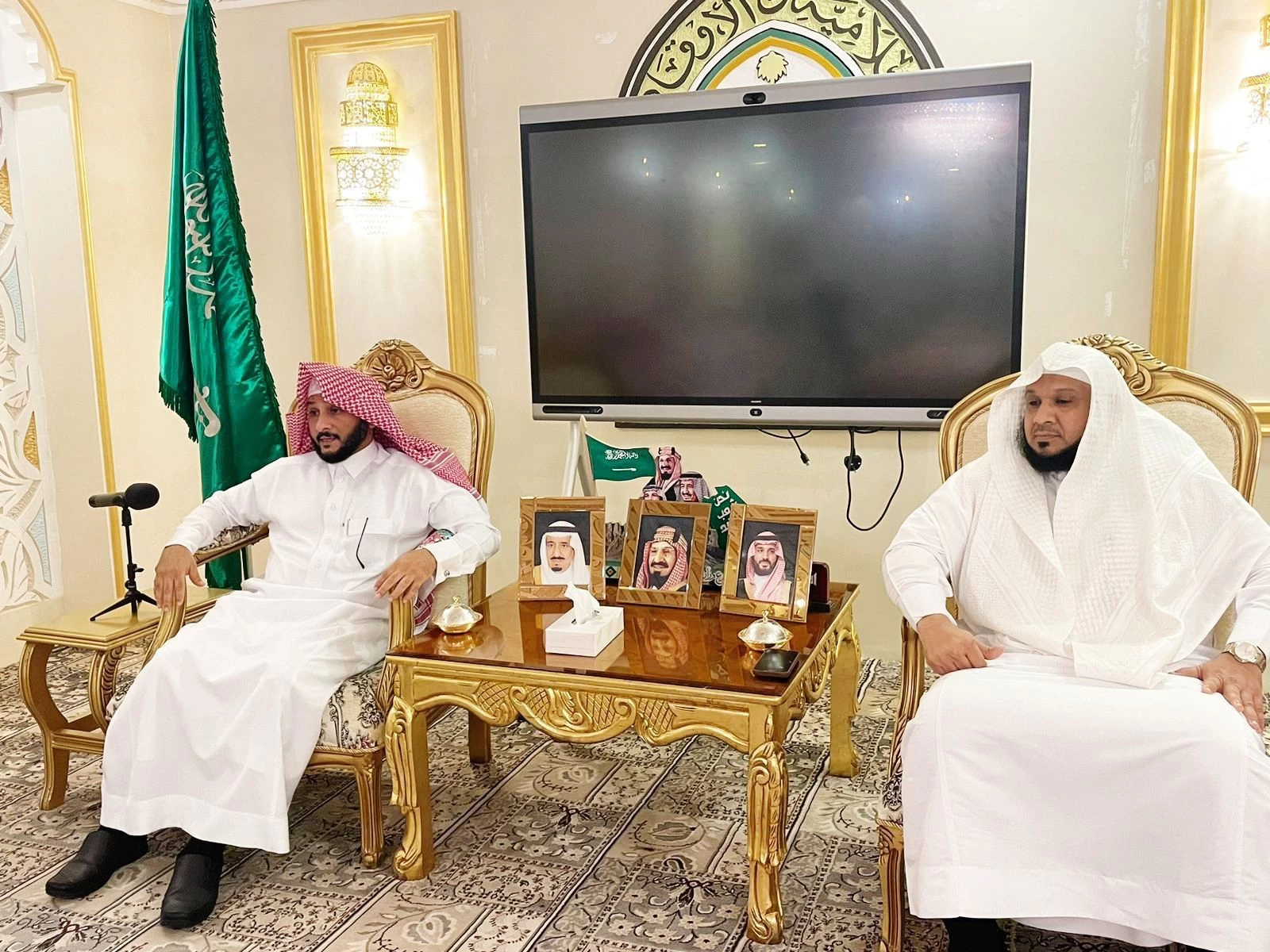 فرع وزارة الشؤون الإسلامية في جازان يعايد منسوبيه بمناسبة حلول عيد الأضحى المبارك 
