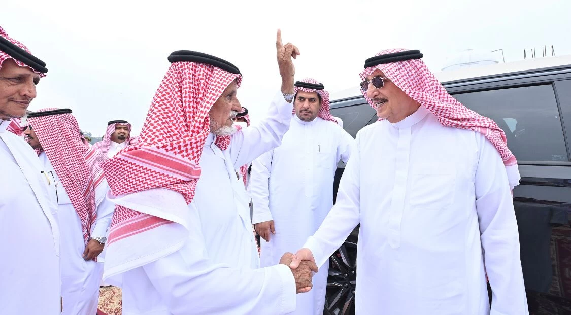 سمو أمير جازان يزور عدداً من مشايخ محافظة الدائر بني مالك ويطلع على مشاريع البلدية بالمحافظة
