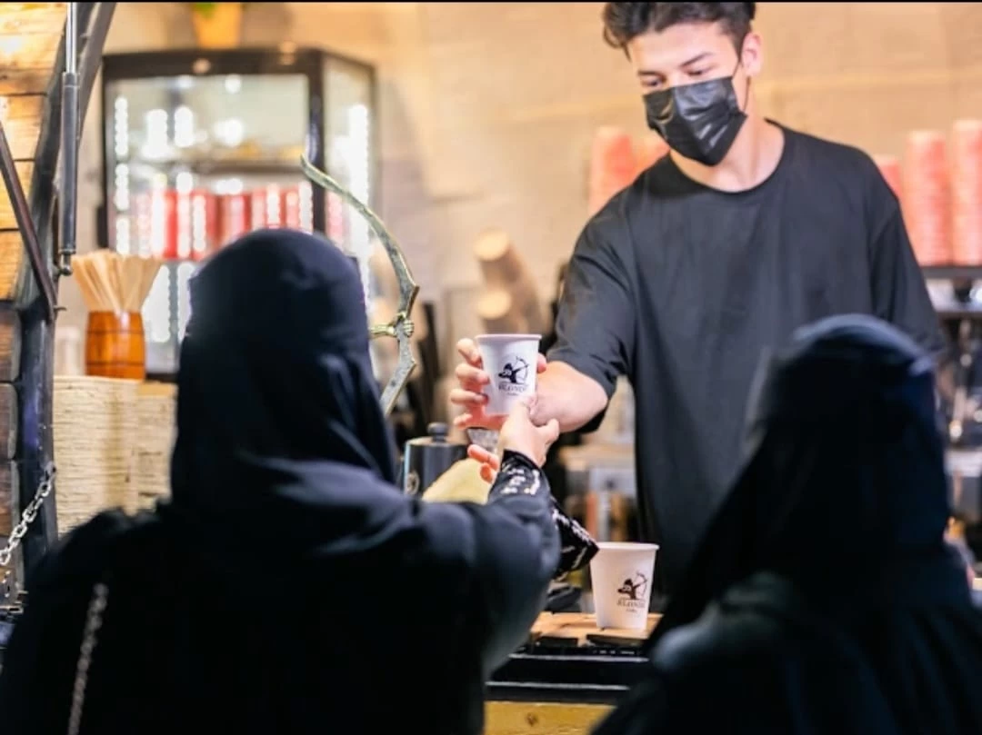 أمانة حائل تجهز أكبر تجمع لعربات(الفود ترك) بمكان محدد