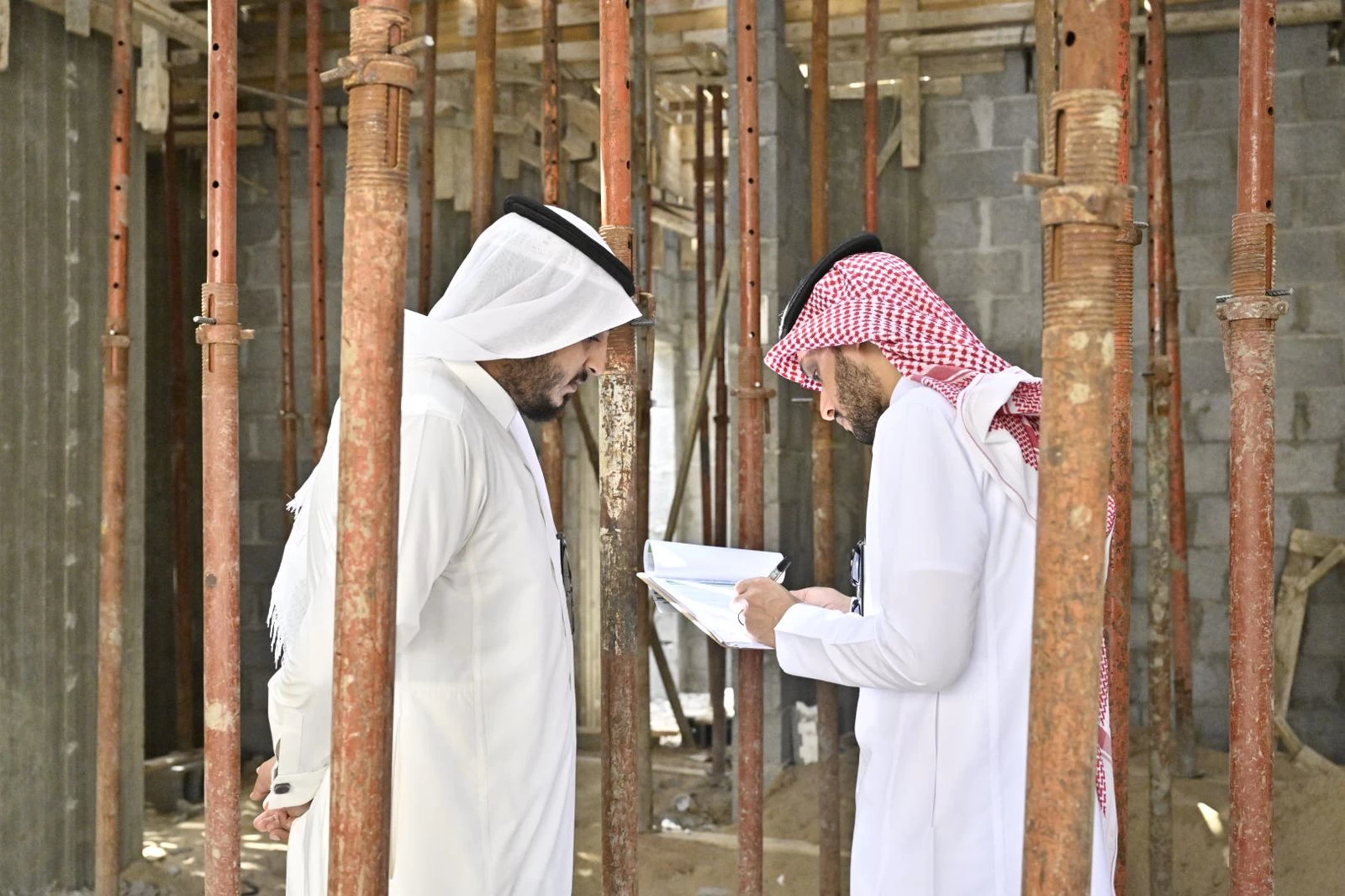 امانة منطقة جازان تنفذ 139 جولة لمتابعة متطلبات كود البناء السعودي على المباني 