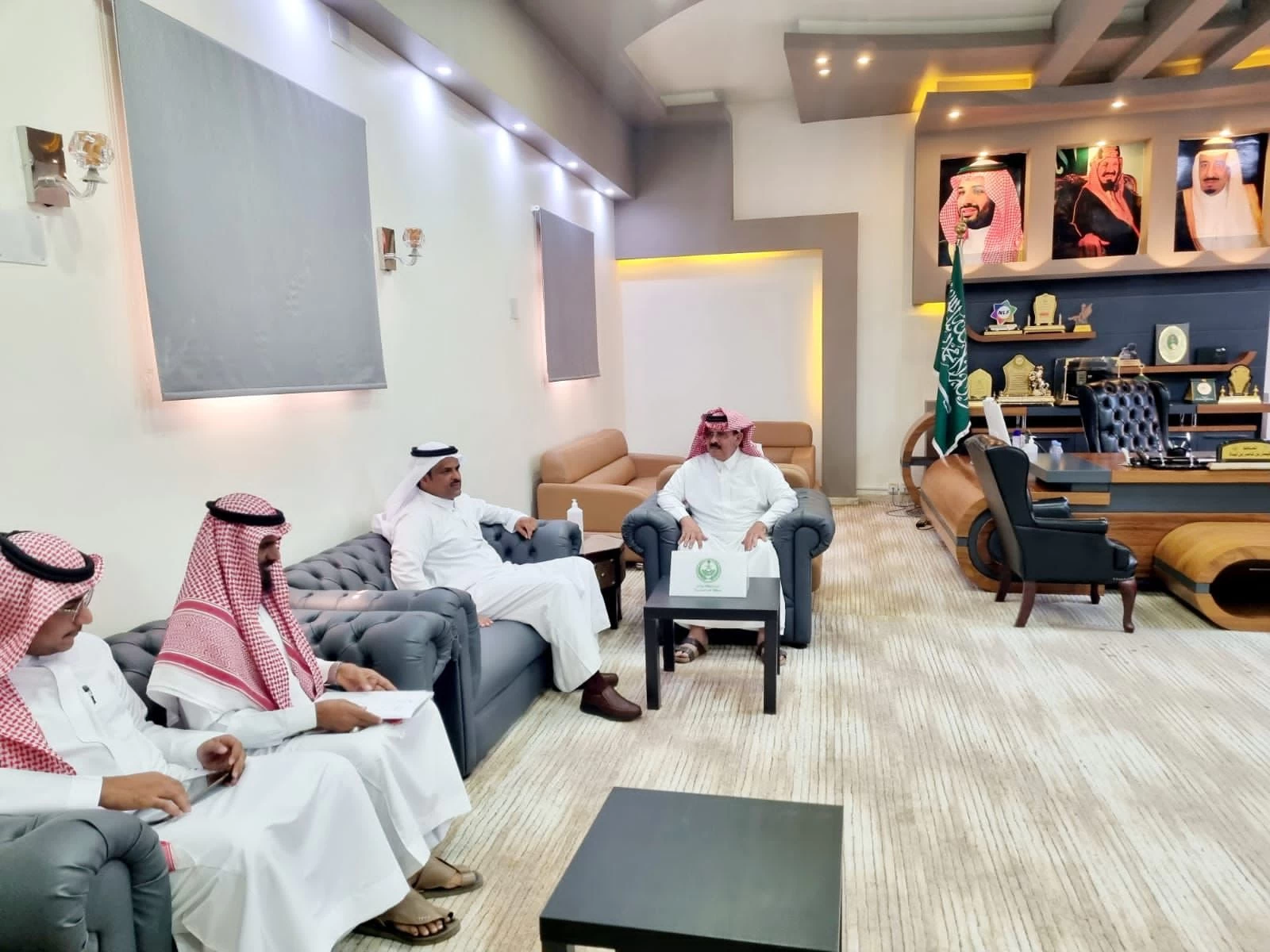 بن لبده يدشن انطلاقة جمعية إجلال للعناية بكبار السن 