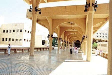 انتهاء القبول الإلكتروني الموحد للطلاب والطالبات في الرياض لعام 1445هـ والبدء في إجراءات الفرز والمقابلات