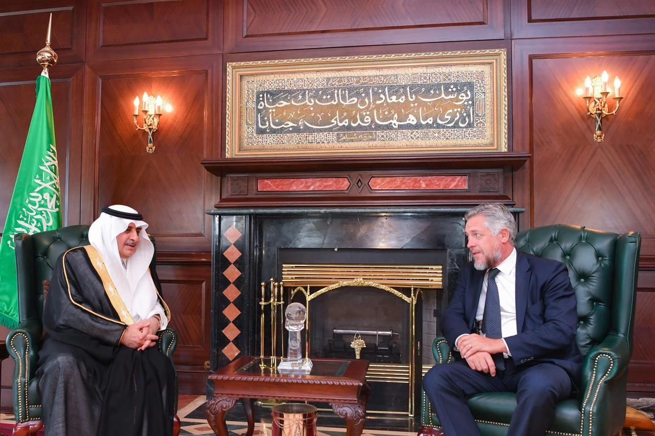 أمير تبوك يستقبل سفير الاتحاد الأوروبي لدى المملكة