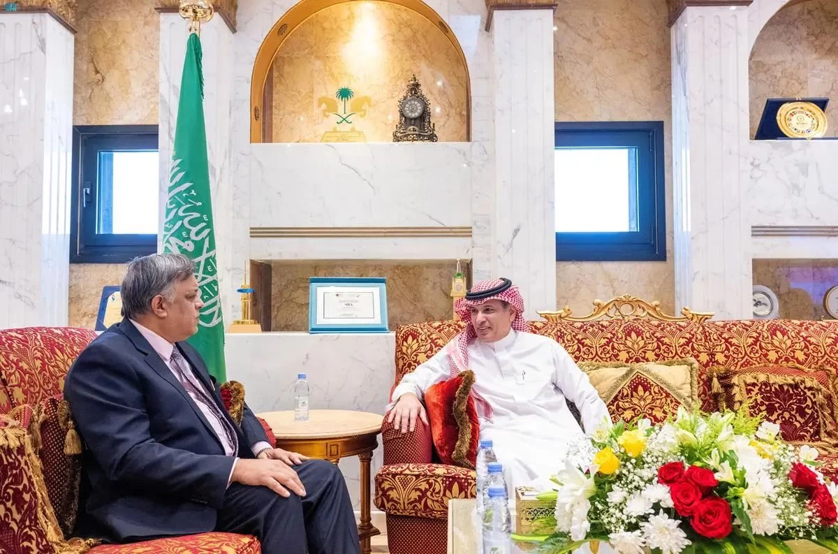 رئيس هيئة الإذاعة والتلفزيون يلتقي سفير الهند لدى المملكة