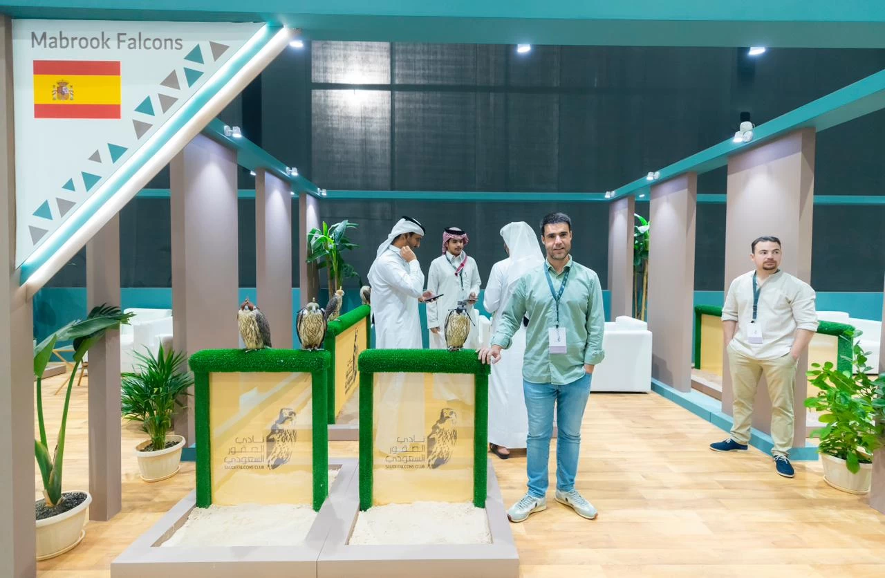 مزرعة إسبانية تدخل المزاد الدولي لمزارع إنتاج الصقور بـ "تبع جير" فائز بسباقات دولية