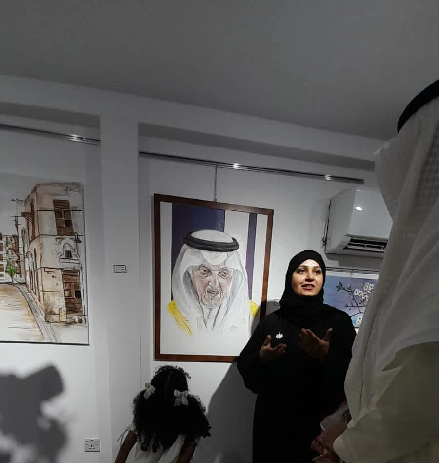 الفنانة التشكيلية سارة السلطان تدشن معرضها الشخصي الأول *( إرث )