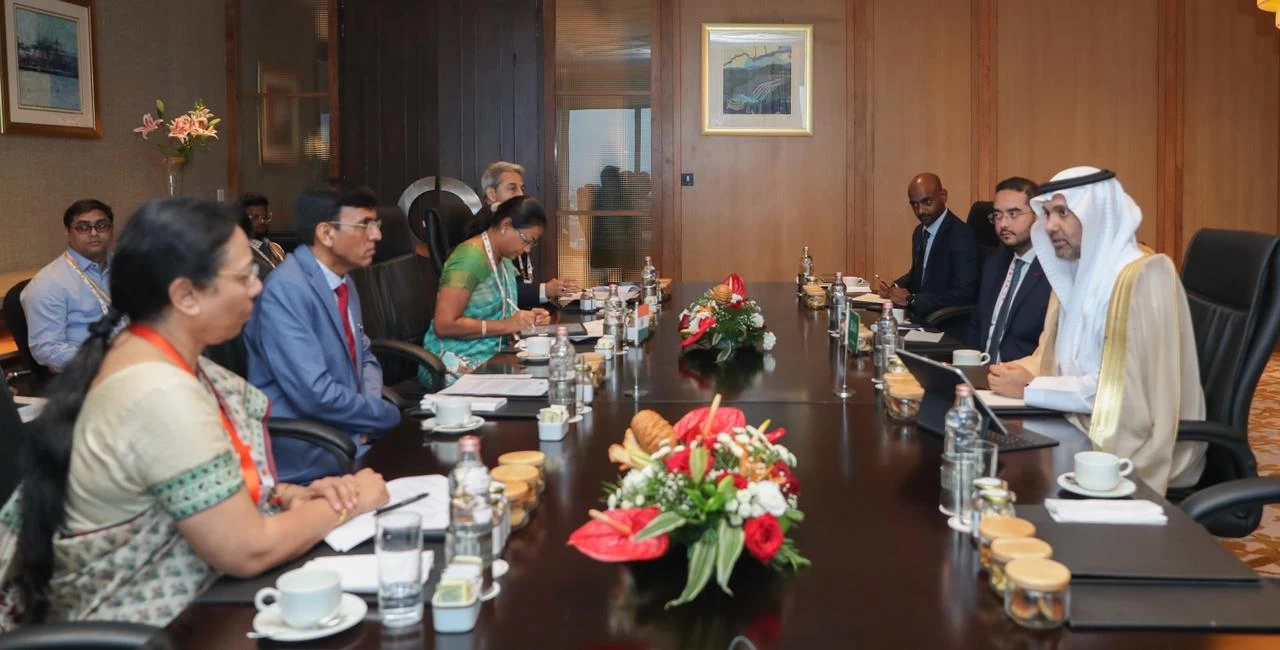 وزير الصحة يلتقي نظيره الهندي بالهند