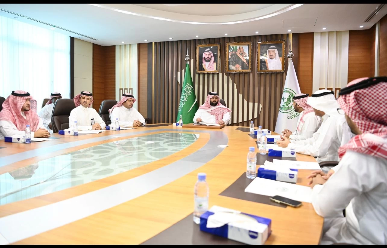 سمو نائب أمير جازان يطلع على دراسة تصميم وتطوير "وادي لجب"