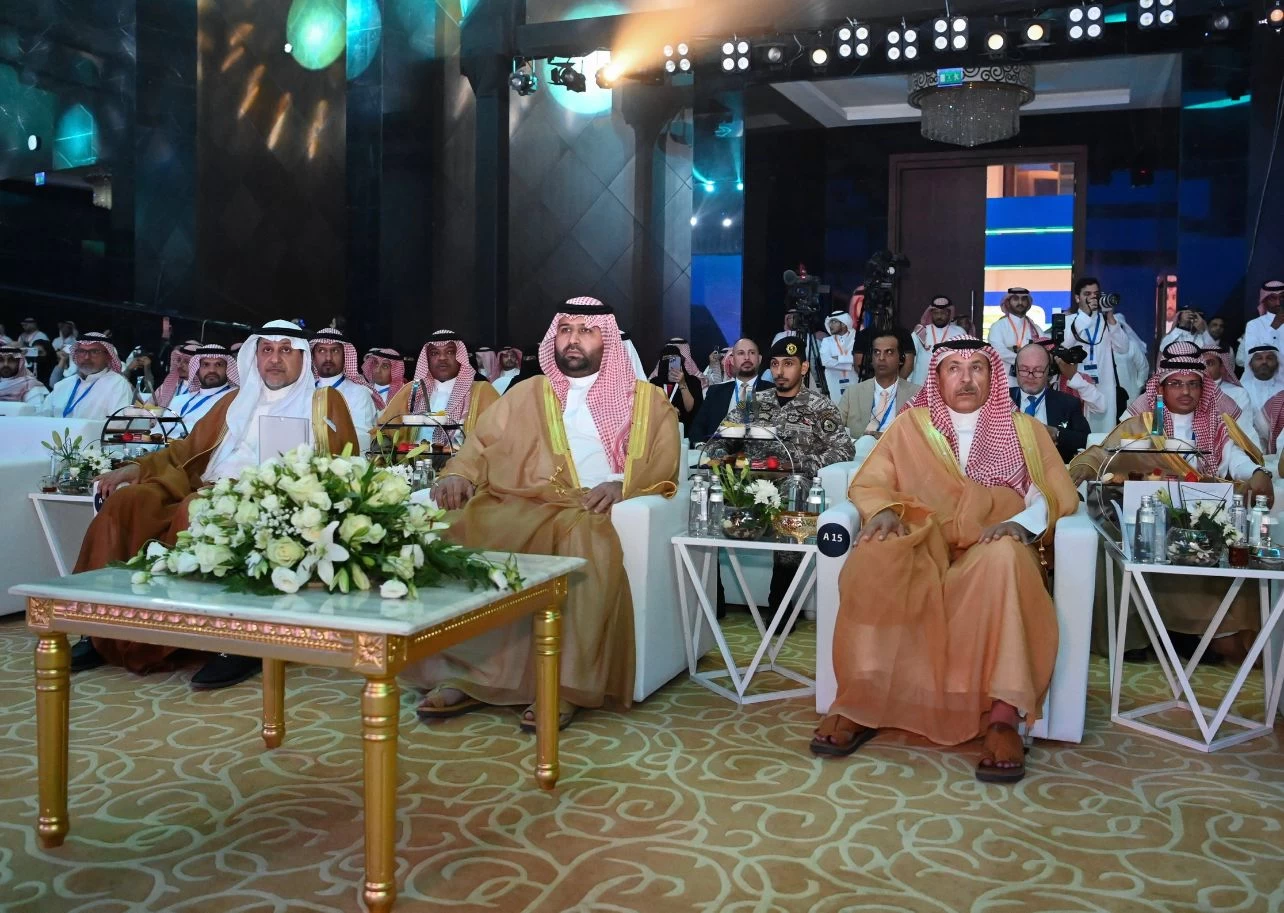سموُّ نائبِ أمير جازان يشهد مراسم توقيع حزمة الاتفاقيات السياحية الأولى لمدينة جازان للصناعات الأساسية والتحويلية "مسارب"