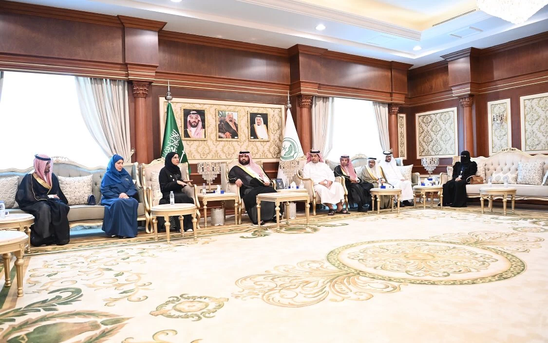 سمو نائب أمير منطقة جازان يستقبل رئيس جمعية "لأجلهم" لخدمة ذوي الإعاقة