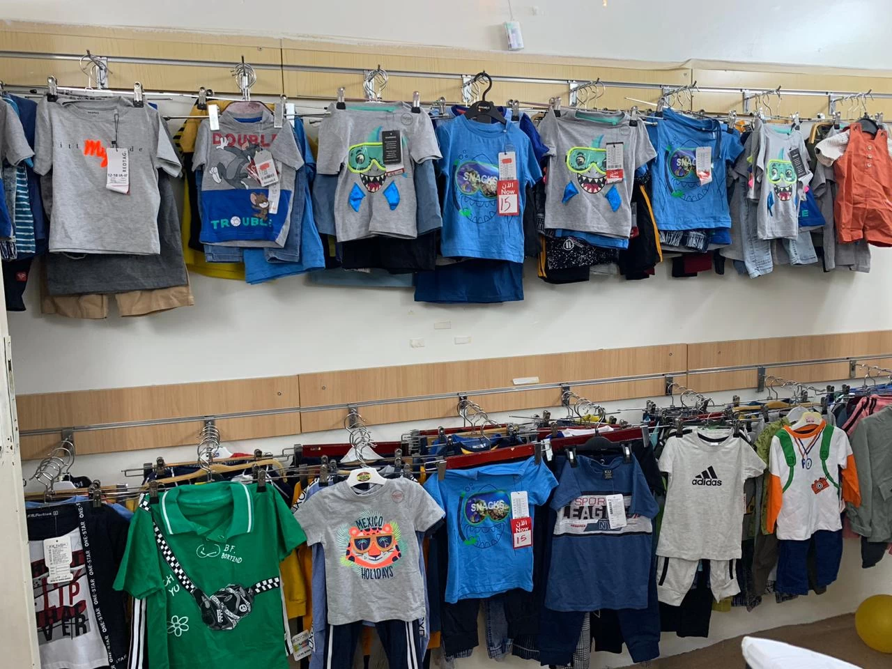 بر جازان وبالتعاون مع الجمعيات ذات العلاقة تطلق اربعة معارض للملابس الجاهزة لمستفيديها في المناطق الطرفية