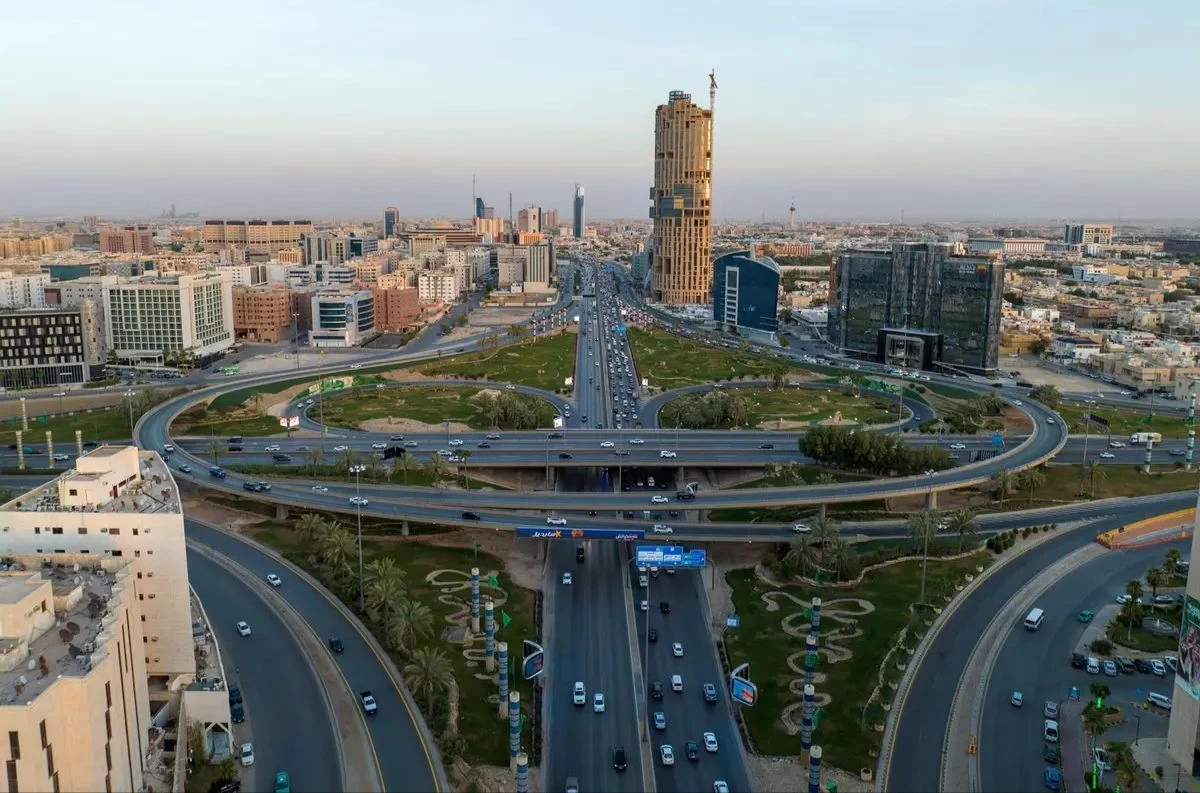 أمانة الرياض تُسارع الوقت لتطوير ميادين العاصمة