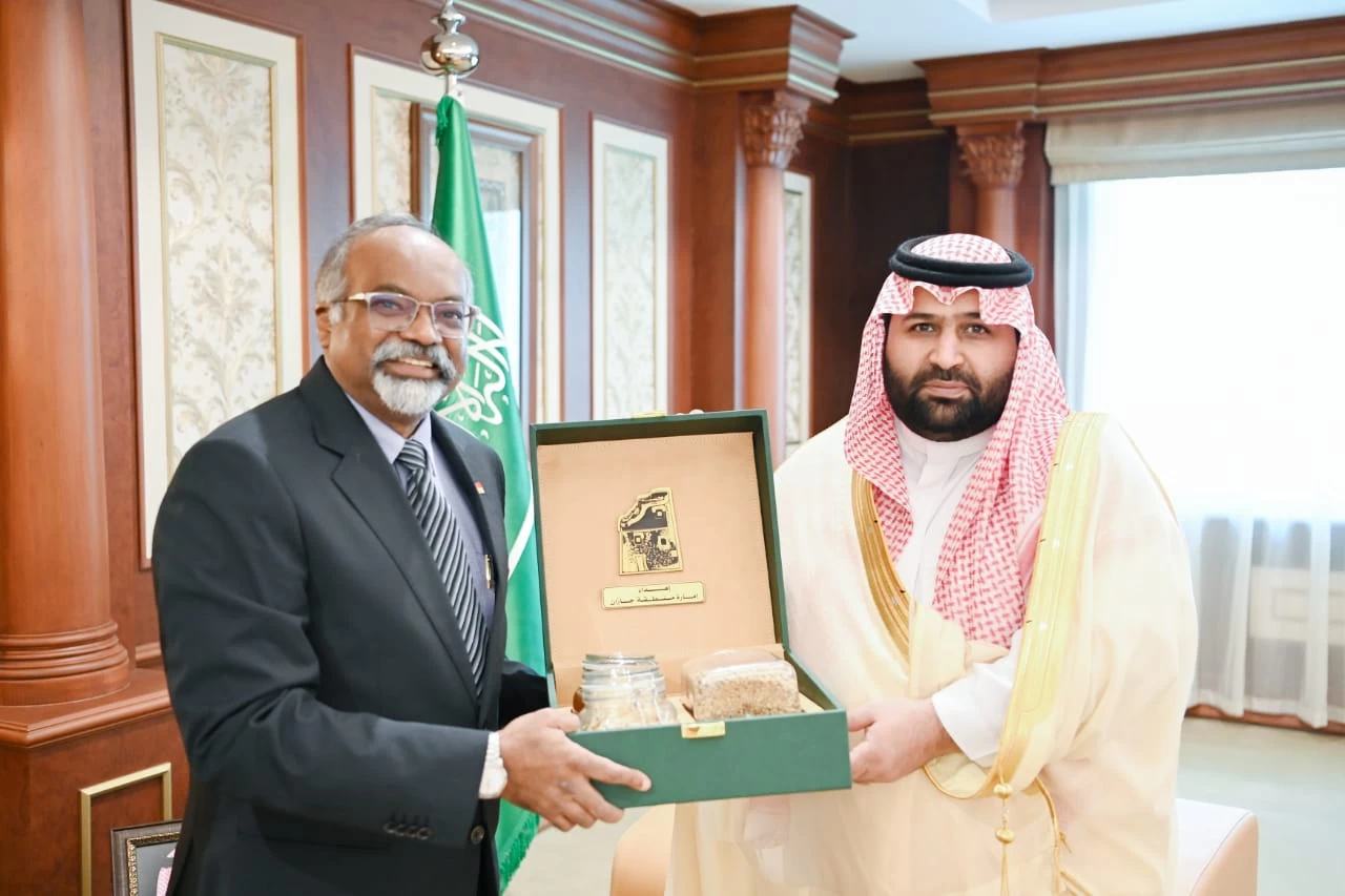 سمو نائب أمير منطقة جازان يستقبل القنصل العام لجمهورية سنغافورة لدى المملكة