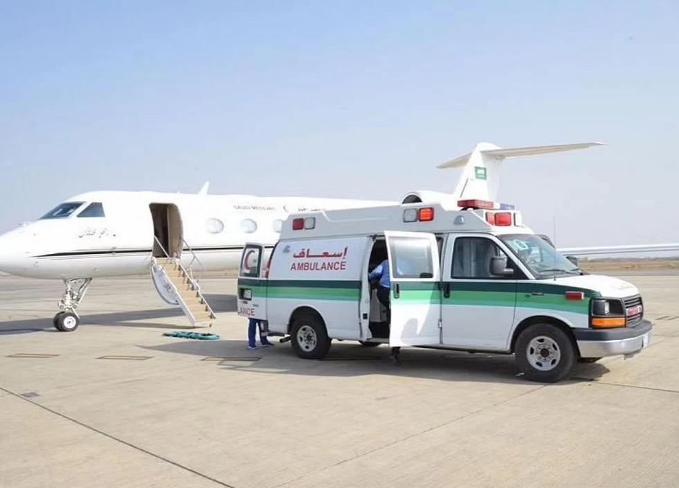 شاهد تفاصيل إنقاذ حياة عشرينية عبر الإخلاء الطبي لمدينة الملك سعود الطبية"
