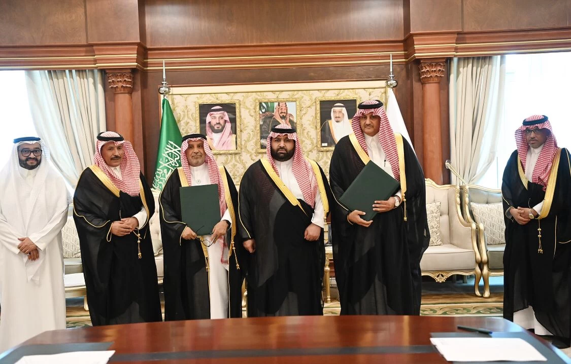 سمو نائب أمير جازان يشهد مراسم توقيع اتفاقيات تعاون بين عدد من الجهات الحكومية وهيئة كفاءة الإنفاق و" الجيومكانية "