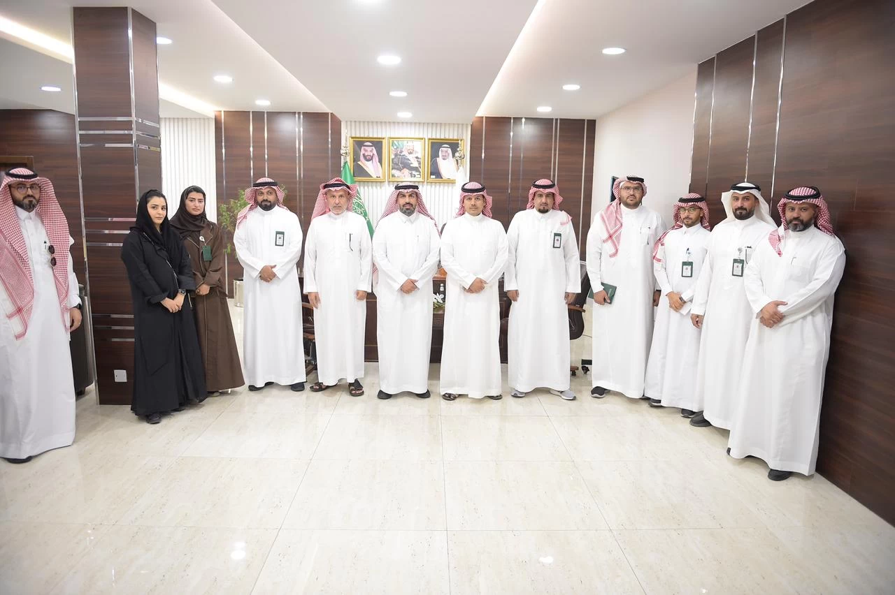 البيئة في حائل تستعرض برامج مركز وقاء