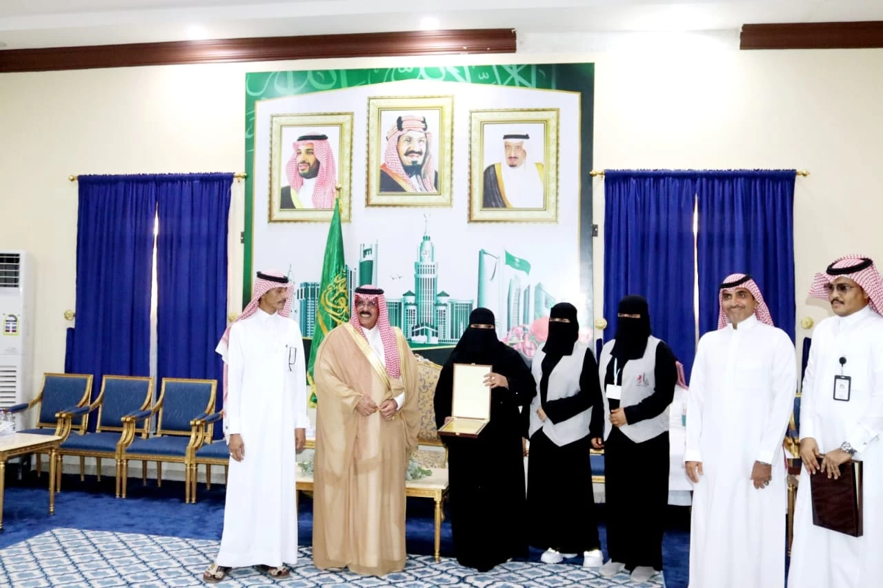 بمناسبة اليوم الوطني 93 .. محافظ أحد المسارحة يدشن مبادرة "وطن الخير والعطاء"