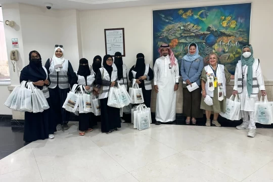 أمانة جدة تشارك المرضى فرحة اليوم الوطني بزيارة مستشفى الملك فيصل