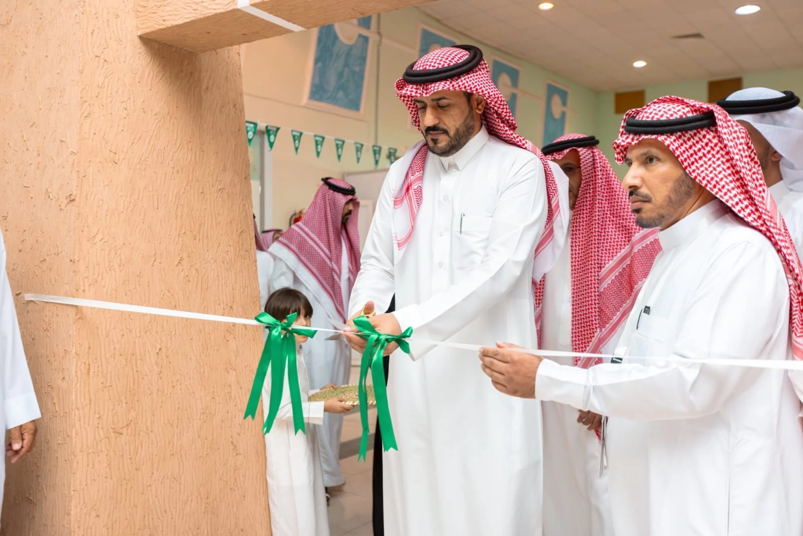 عبدالرحمن العبيد يرعى حفل إنطلاق مهرجان الروضه للتمور 2023