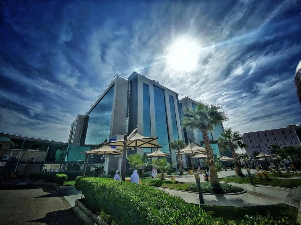 "سعود الطبية" تحصل على الاعتماد البلاتيني من دعم الحياة خارج الجسم الأمريكية