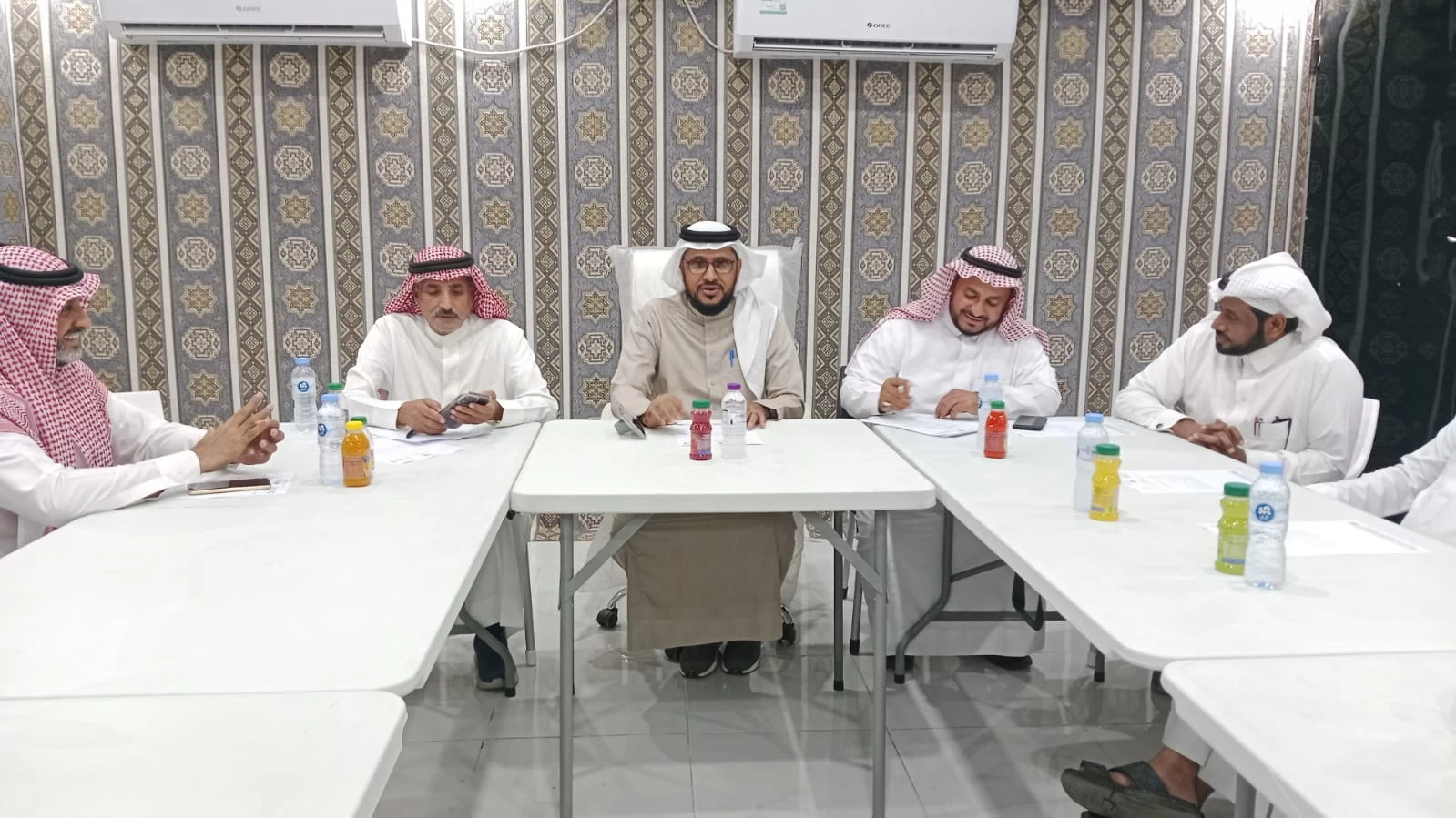 انعقاد مجلس إدارة جمعية البر الخيرية بالحرث