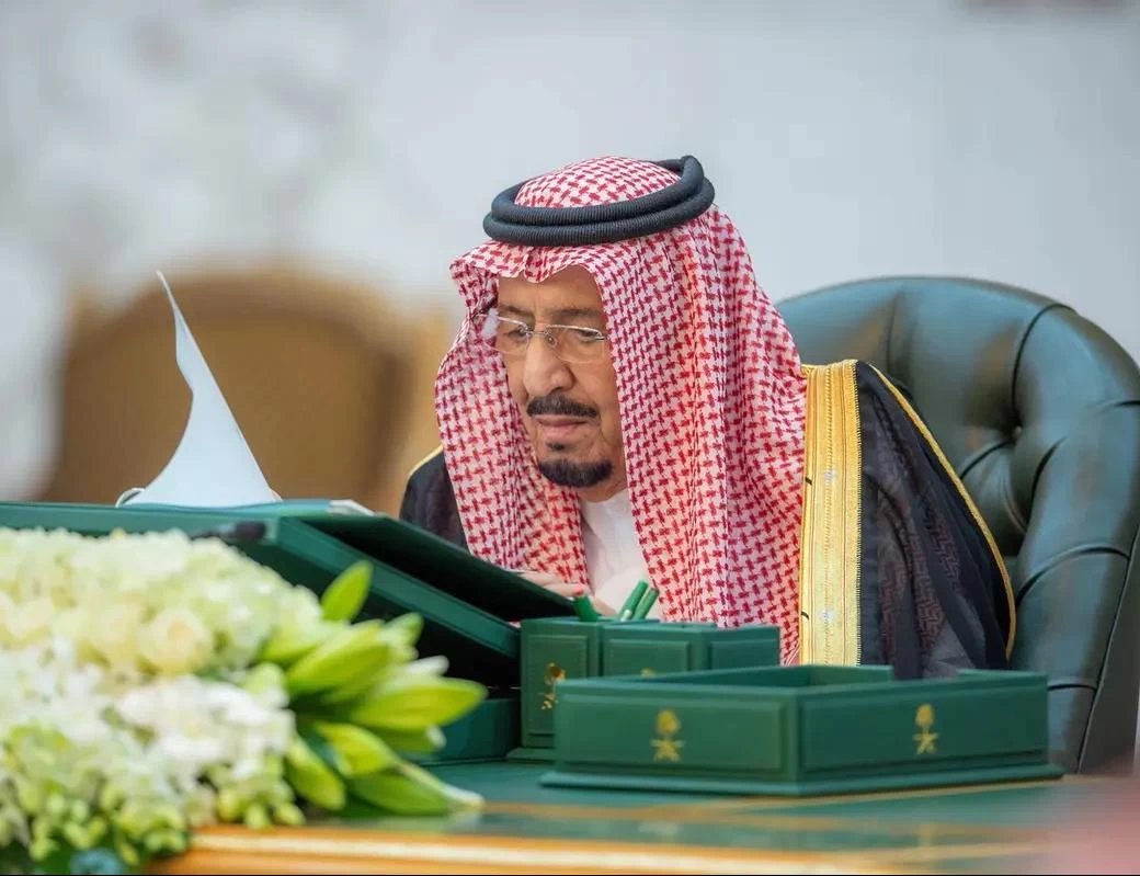 خادم الحرمين الشريفين يرأس جلسة مجلس الوزراء