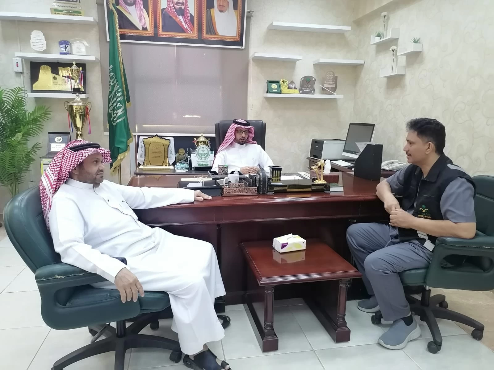 تنفيذ حملة التطعيم ضد الانفلونزا  الموسمية لمنسوبي مكتب تعليم محافظة ابوعريش