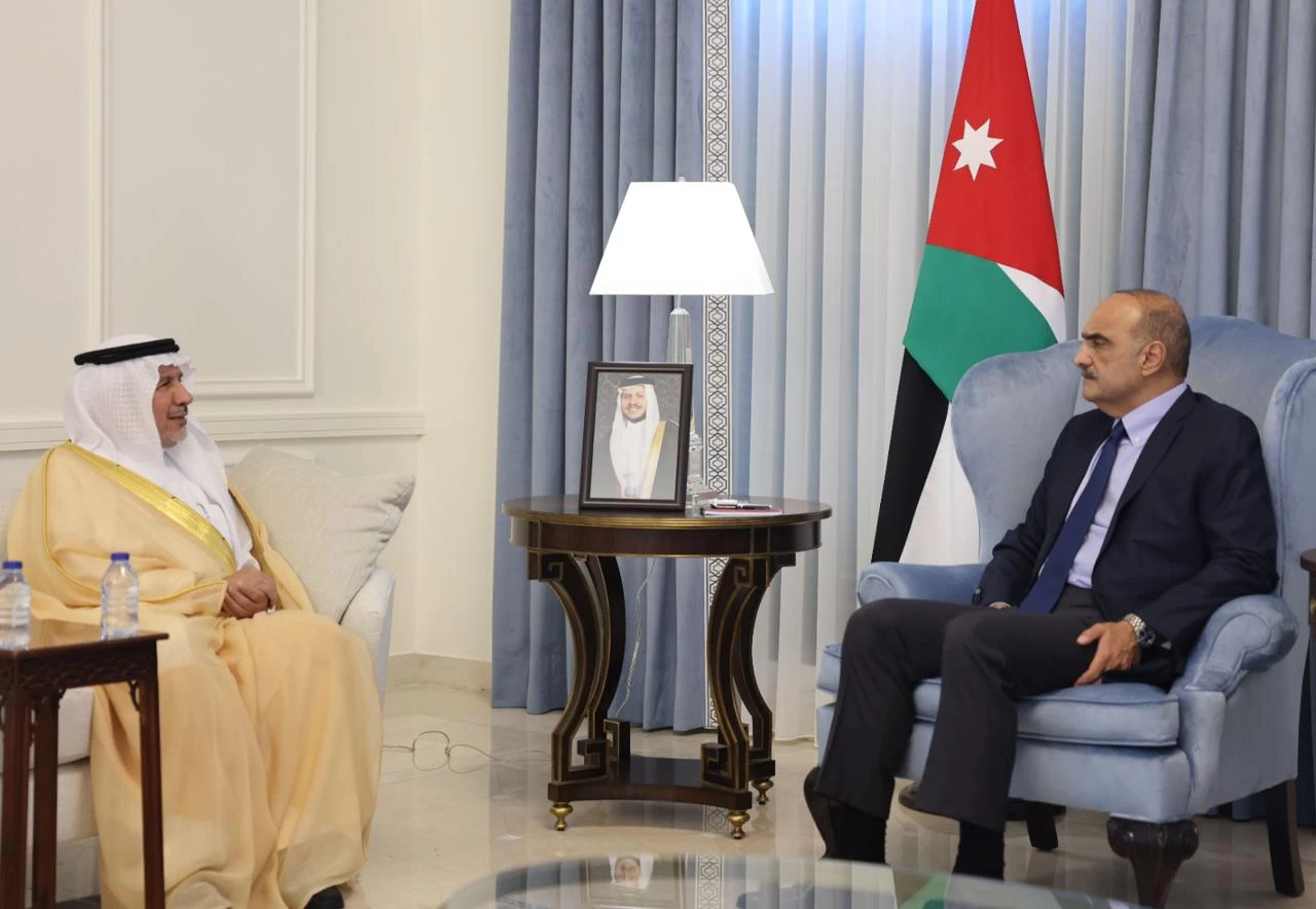 رئيس الوزراء الأردني يلتقي المشرف العام على مركز الملك سلمان للإغاثة