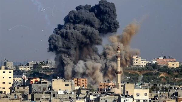 استشهاد عشرات الفلسطينيين في غارات إسرائيلية عنيفة على قطاع غزة