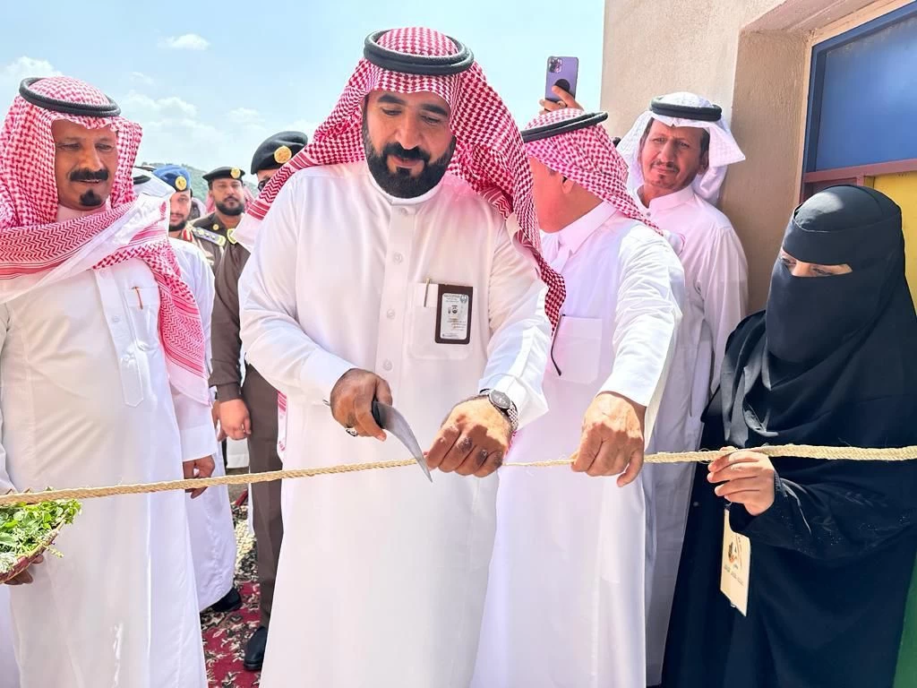 محافظ العيدابي يفتتح متحف بلغازي التراثي .