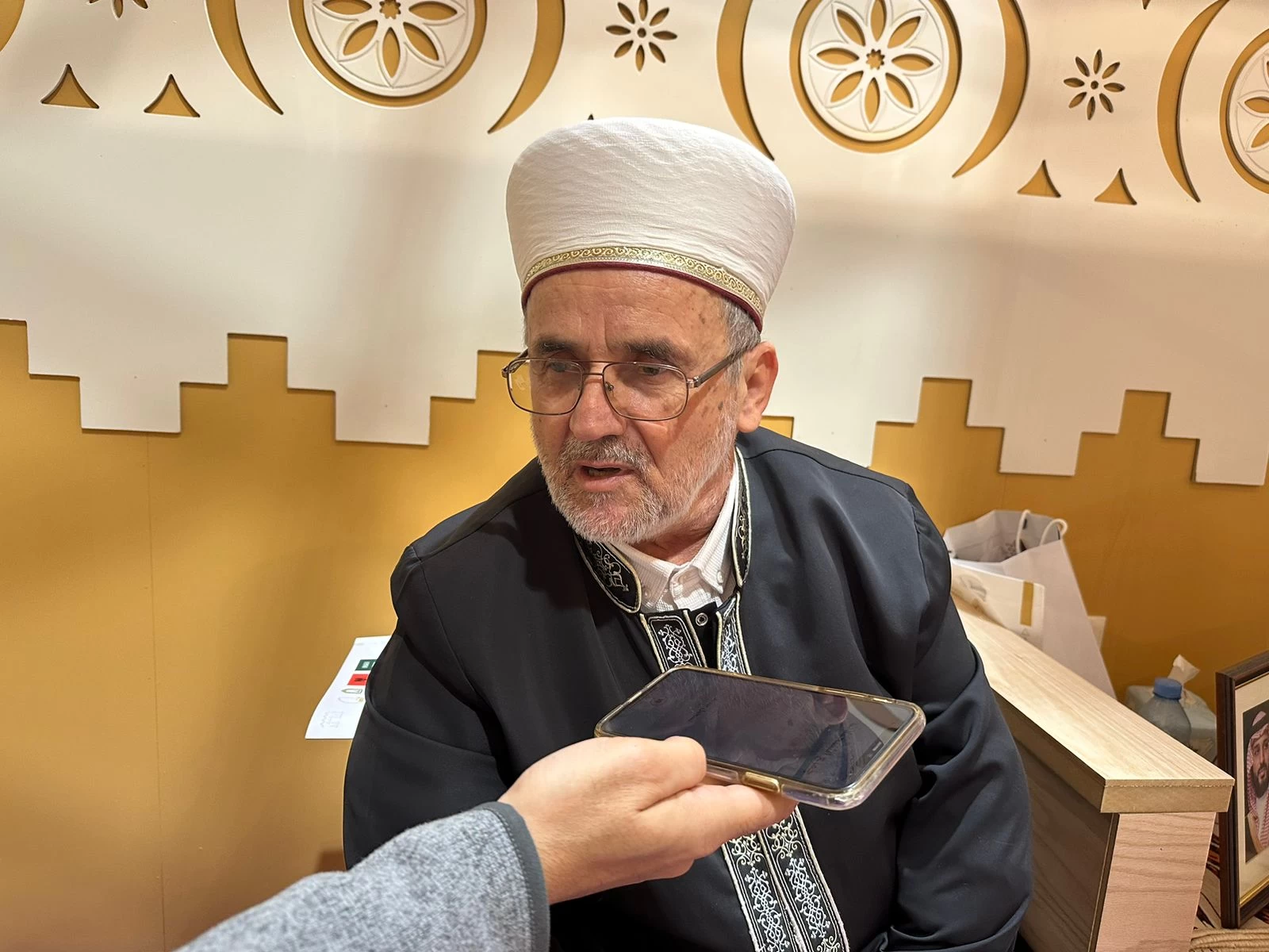 مفتين دول البلقان يزورون معرض "جسور" الذي تقيمه "الشؤون الإسلامية" في ألبانيا