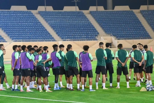الأخضر يواصل استعداده للقاء منتخب باكستان ضمن التصفيات الآسيوية ، وسالم الدوسري يغادر المعسكر.