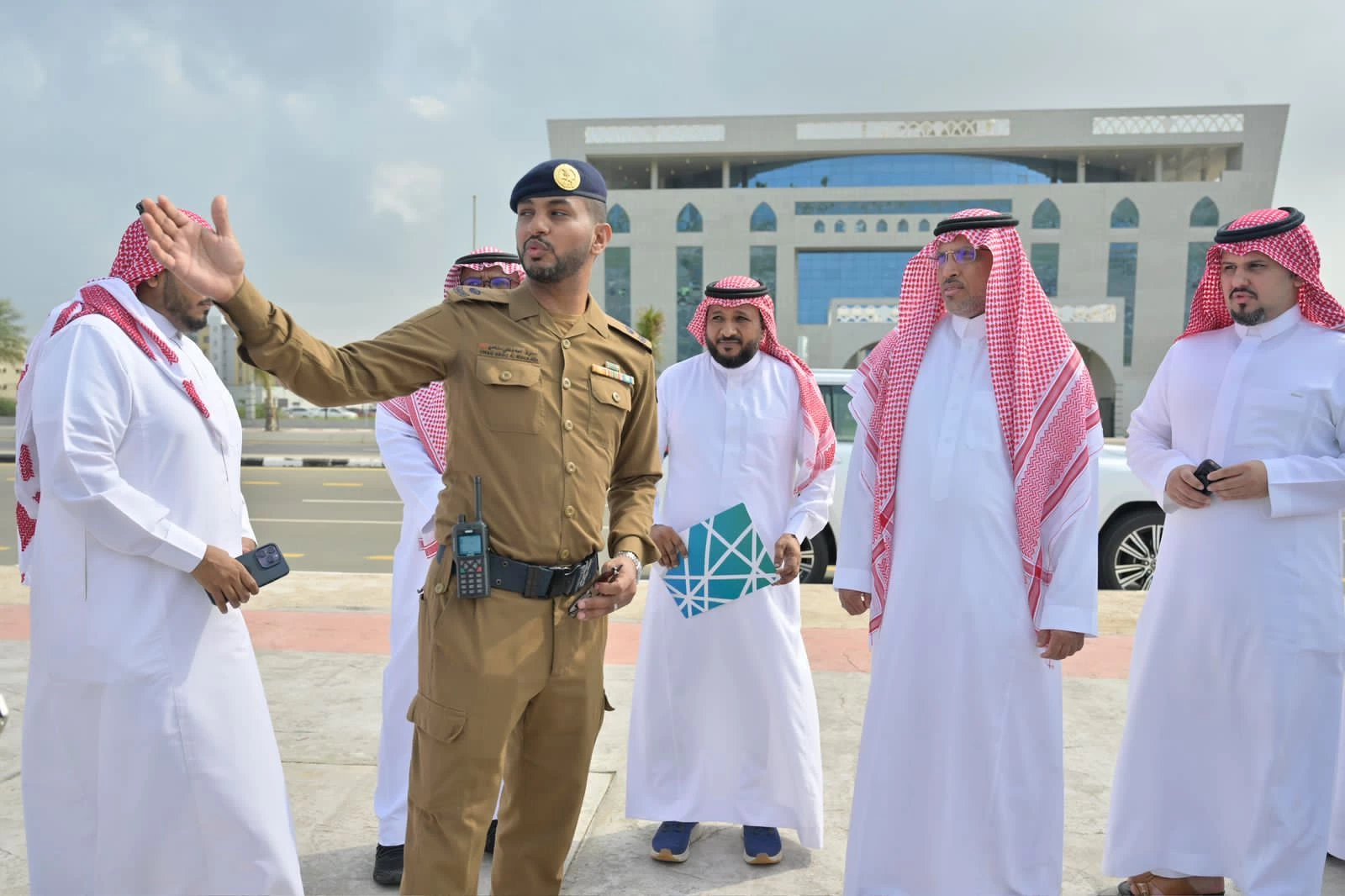 أمين جازان يطلق فرضية هطول الأمطار وجريان السيول 