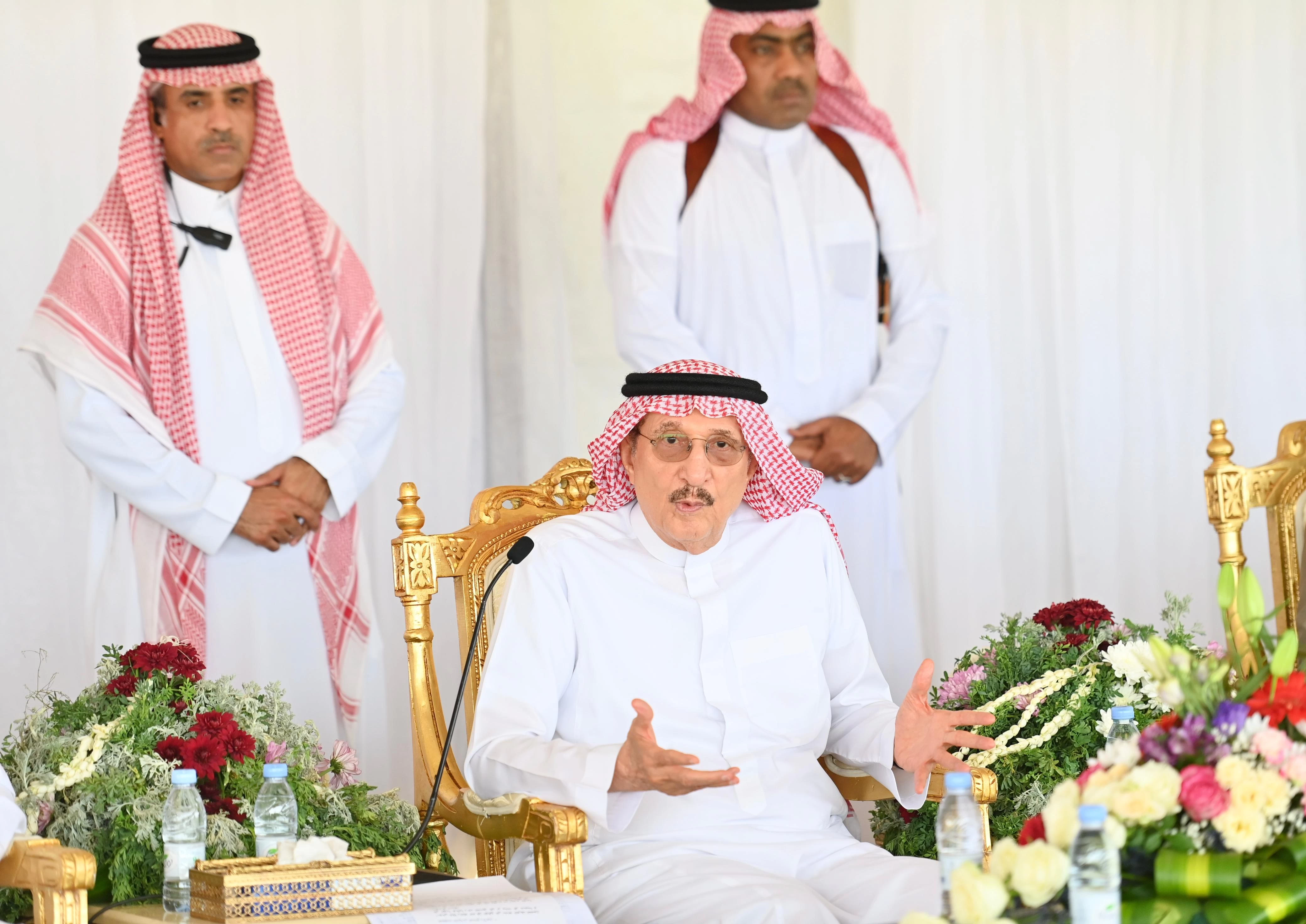 أمير منطقة جازان يزور عدداً من مشايخ محافظتي الطوال والحرث..