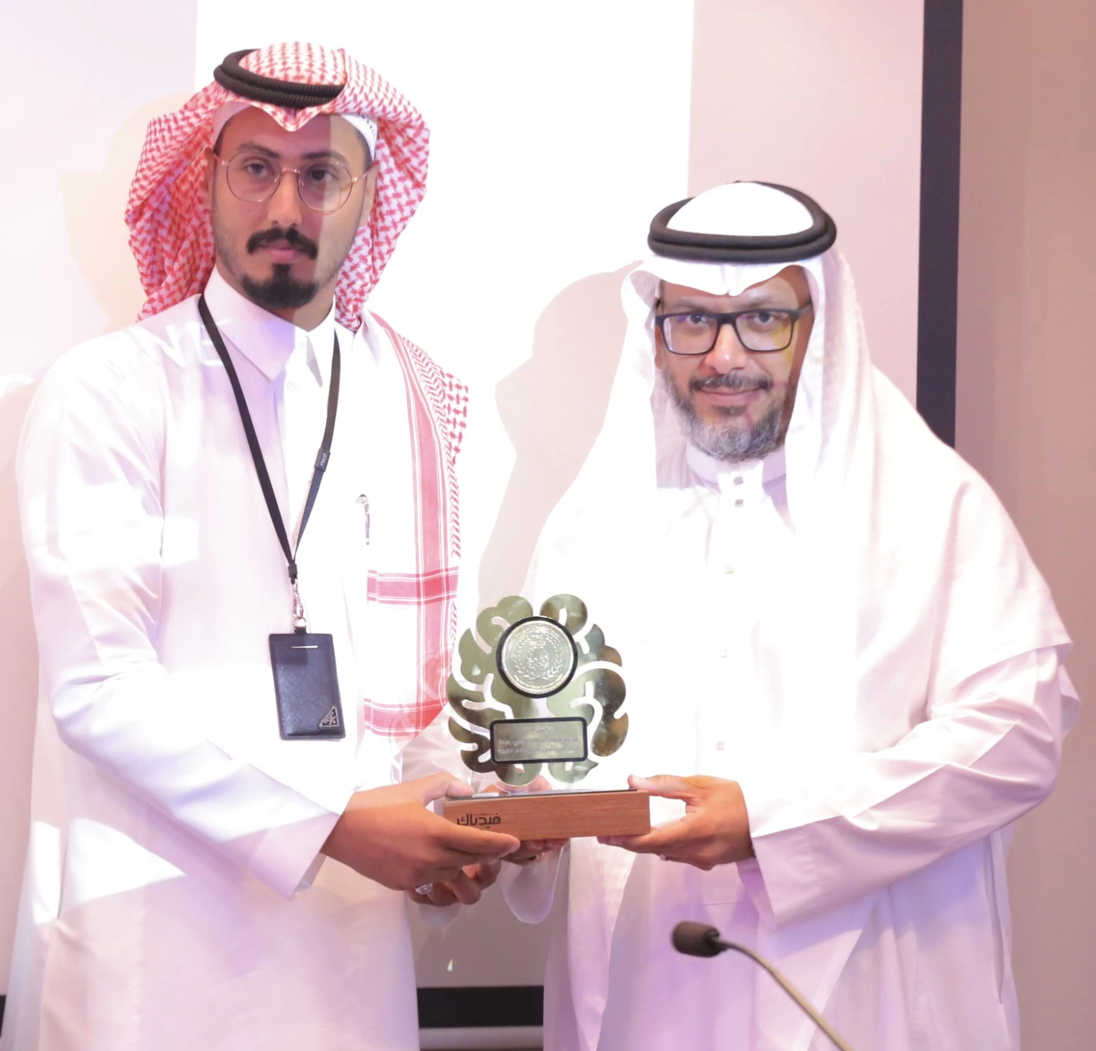 الصحة تُكرّم المستشار العمودي تقديراً لمساهمته في رفع مستوى الوعي بالابتكار الصحي