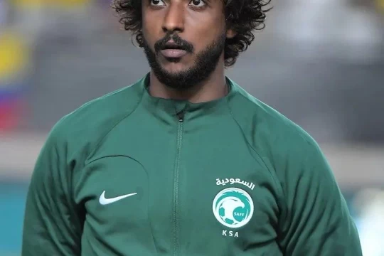وفاة "والد" لاعب المنتخب السعودي ونادي الهلال الكابتن ياسر الشهراني.