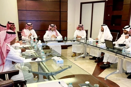 إجتماع رباعي لدراسة ترقيم المواشي وتتبع سلالتها وحالتها الصحيه بالذكاء الاصطناعي