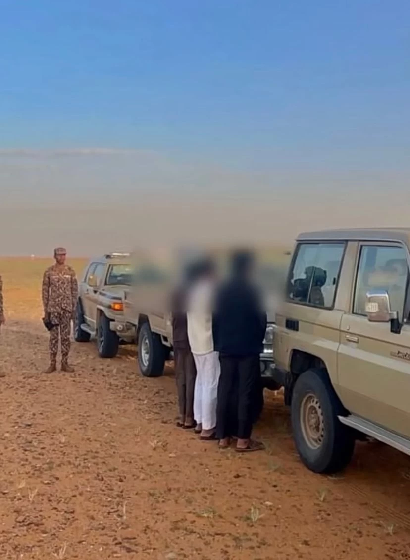 القوات الخاصة للأمن البيئي تضبط بالتعاون مع شرطة منطقة الجوف (3) مخالفين لنظام البيئة