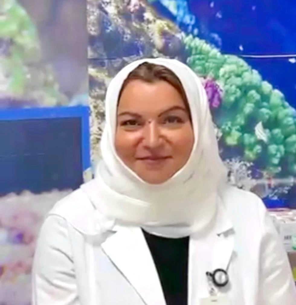 طبيبة الأسنان السعودية عبير نمنكاني تحقق إنجازا" طبيا" عالميا"